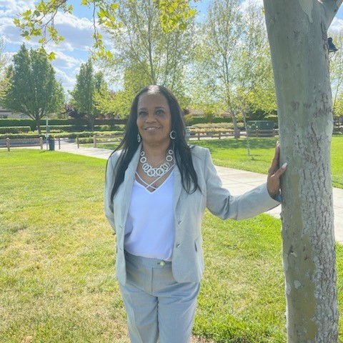 Bio Rene Tucker Picture (6)
